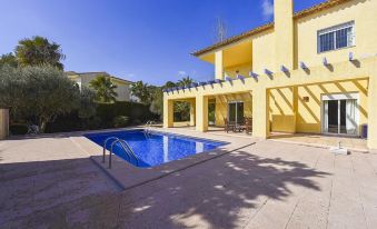 Villa - 4 Bedrooms with Pool and WiFi - 106417