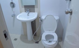 2. Hotel So..