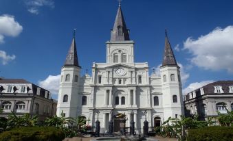 Holiday Inn New Orleans West Bank Tower