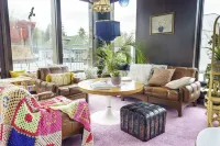 Tante Alma's Bonner Hotel فنادق في بون