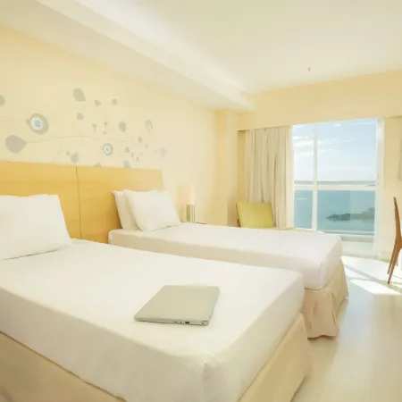 Golden Tulip Macae