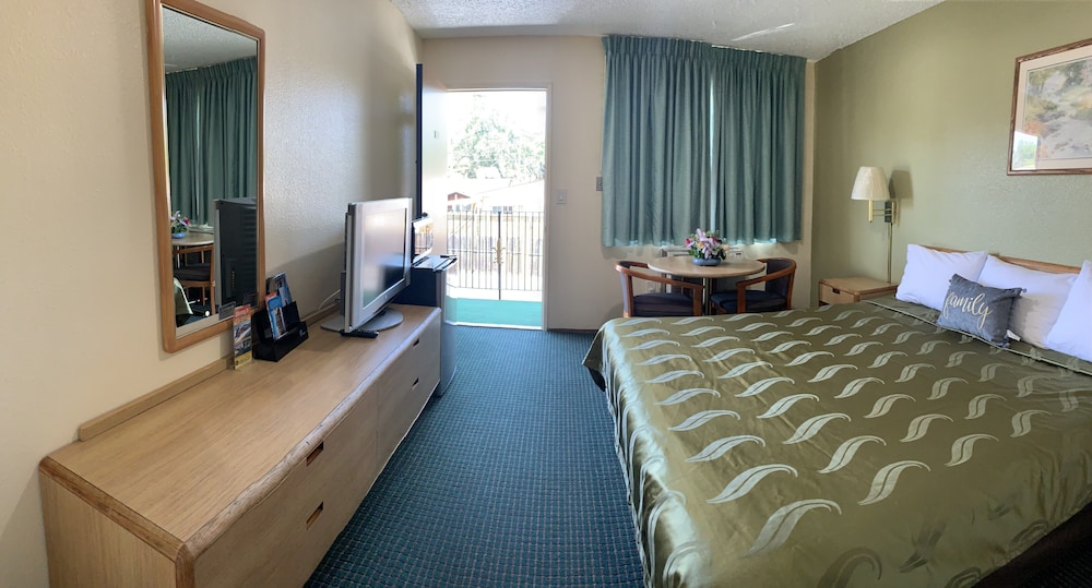 Regency Inn Lakeport