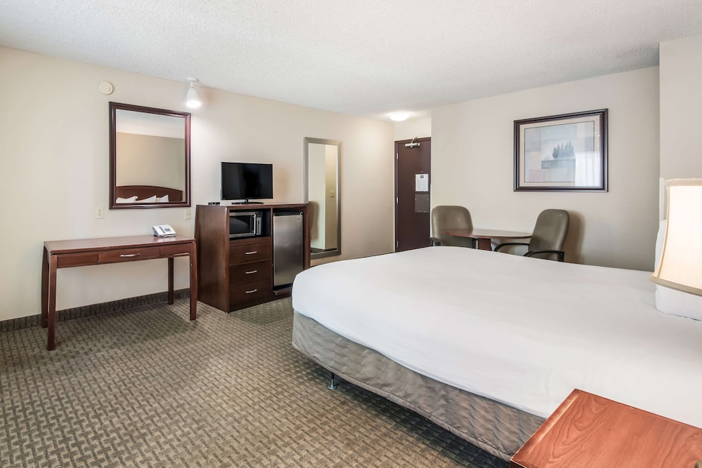 Red Lion Inn & Suites Vancouver