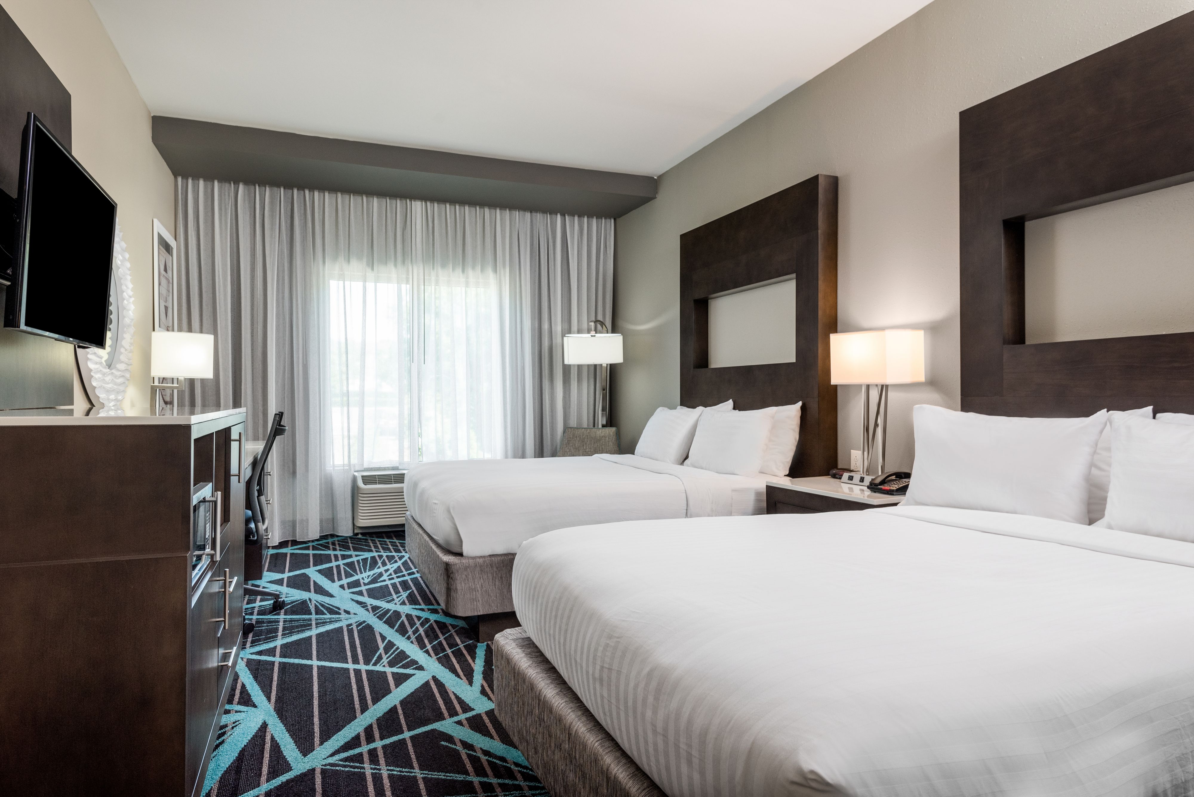 Holiday Inn Express & Suites - Charlotte Airport, an Ihg Hotel