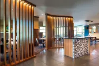 DoubleTree by Hilton San Francisco Airport North Bayfront فنادق في بريسباني