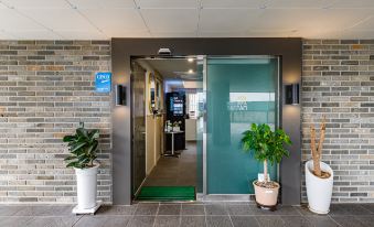 Yeongcheon Hotel Shop