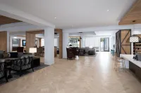 Staybridge Suites Charlotte Arpt Area - Tyvola Hotels in Charlotte