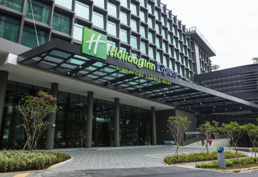 홀리데이 인 익스프레스 클락 키 외관