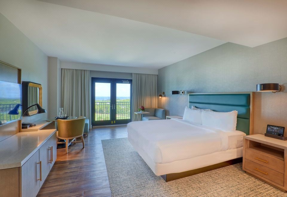 5. Hotel Ef..