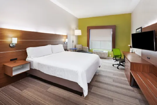 Holiday Inn Express & Suites ORANGE by IHG
