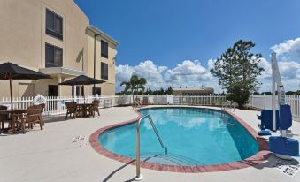 Holiday Inn Express & Suites Sebring