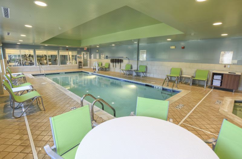 Holiday Inn Express & Suites Richwood - Cincinnati South by IHG photo 2