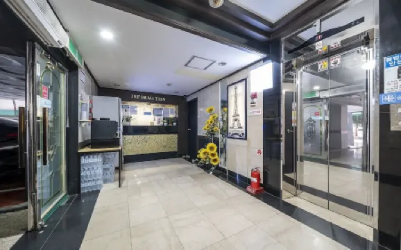 Geumjeong Bbarimong Отели рядом с достопримечательностью «Hansei University»