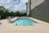 La Quinta Inn & Suites by Wyndham San Antonio Seaworld/Lafb - piscine