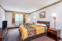 Super 8 by Wyndham Hancock MD - Moteles