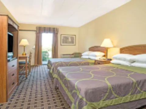 Super 8 by Wyndham Mason Hotels in Mason