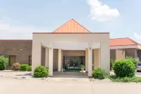 Super 8 by Wyndham Harrison OH Hotels in Harrison