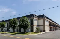 Quality Inn Lynchburg Near University Hotels near Pest House Medical Museum