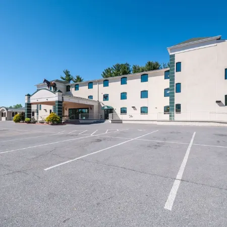Rodeway Inn & Suites