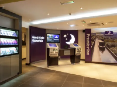 Wrexham Town Centre Hotels in Offa