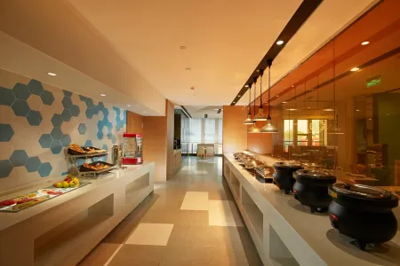 Holiday Inn Express LESHAN CITY SQUARE by IHG