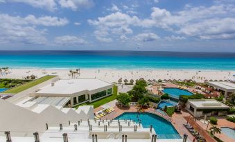 Park Royal Beach Cancun - All Inclusive