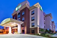 Holiday Inn Express & Suites DFW West - Hurst Các khách sạn gần The Hurst Conference Center