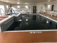 Country Inn & Suites by Radisson, Topeka West, KS - badewanne