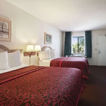 Days Inn by Wyndham Gilroy