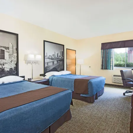 Super 8 by Wyndham Grove City