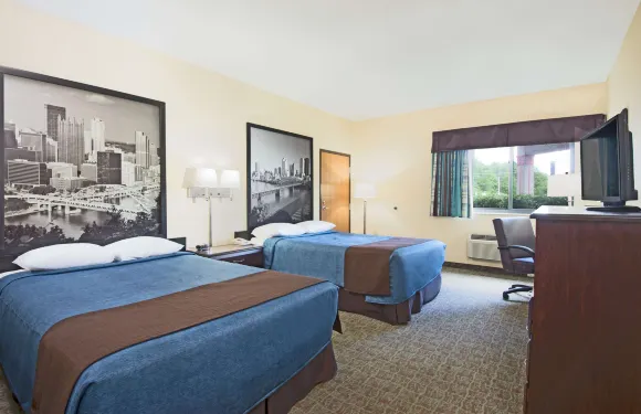 格羅夫城温德姆速8酒店