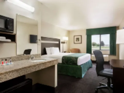 Travelodge by Wyndham Livonia Hotels in Pointe Coupee Parish