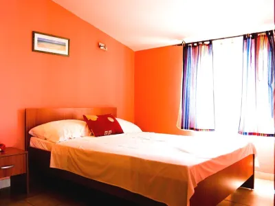Apartments Niko فنادق في Maslinica