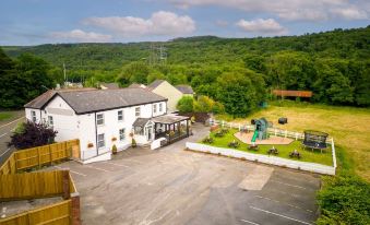 Entire Pub Sleeps up to 26 People Swansea - Your Own Pub Experience