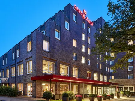 Crowne Plaza Hamburg - City Alster Отели в г. Гамбург