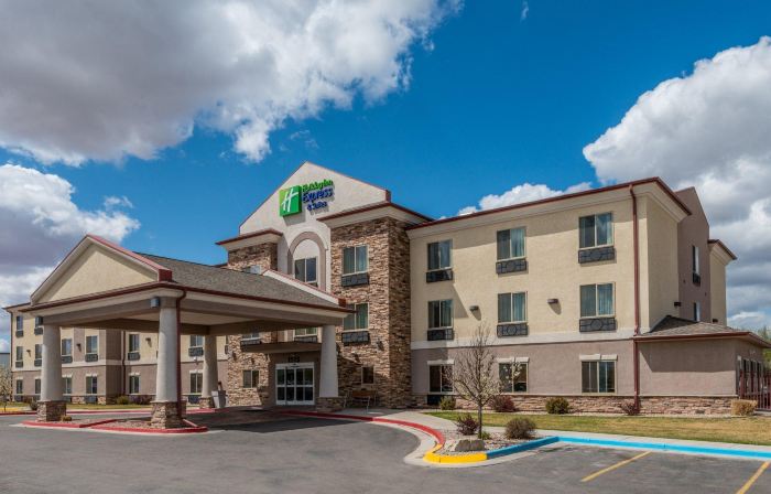 Holiday Inn Express & Suites Vernal - Dinosaurland by IHG