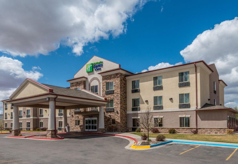 Holiday Inn Express & Suites Vernal - Dinosaurland by IHG 수영장