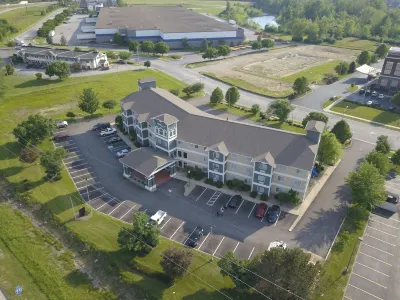 Clarion Pointe Indianapolis Airport