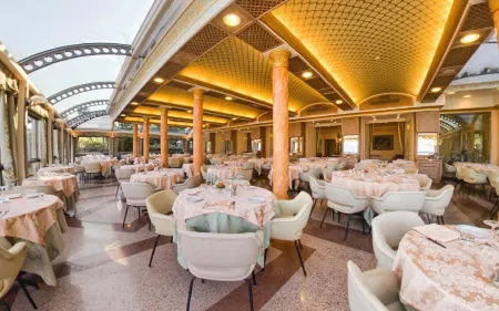 Hotel Astoria Отели в г. Монвалле