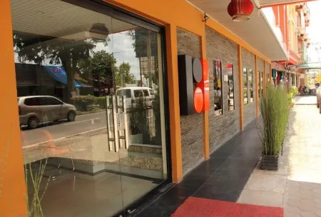 Pundi Rejeki 2 Jambi Отели в г. Джамби