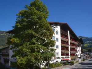 Q! Hotel Maria Theresia Kitzbühel