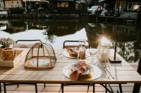 Beautiful Romantic Chalet in Geel - 3-Star