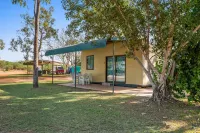 Aaok Lakes Resort and Caravan Park Hotel di Humpty Doo