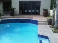 Villa Xanelle Boutique Guest House - Pool