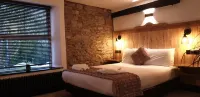 OYO The Blue Boar Inn
