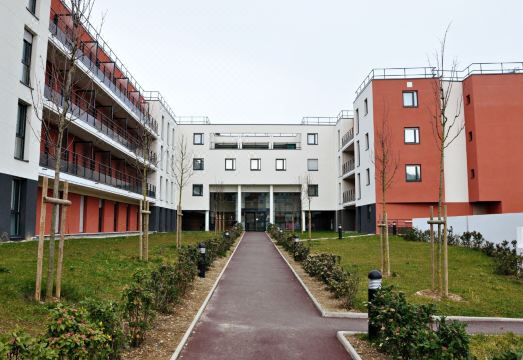 2. 컴포트 아파트호..