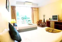 Suanphet Riverview Resort