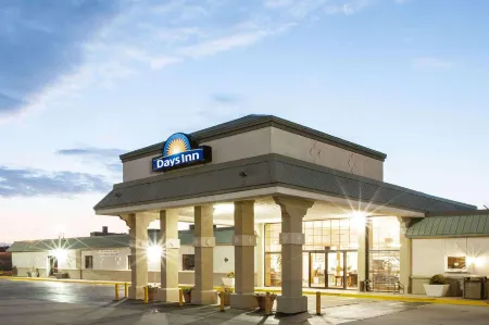 Days Inn by Wyndham Clinton