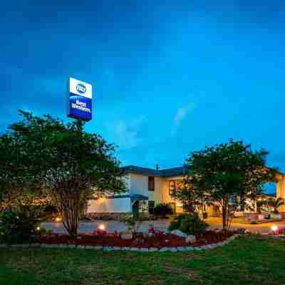 Best Western George West Executive Inn Hotel Exterior