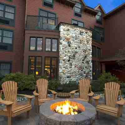 Courtyard Lake Placid Hotel Exterior